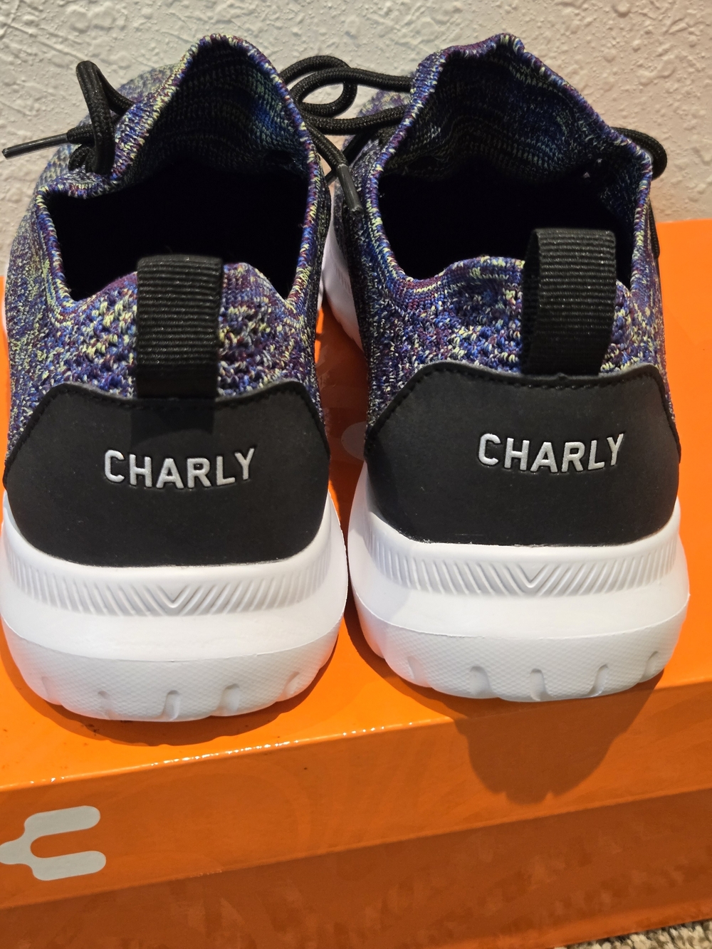 Charly Women's Multicolor Knit Lace-Up Sneakers with White Sole Sz 8.5 - Picture 4 of 6